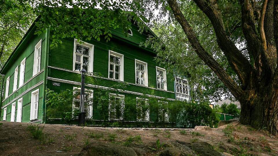 Excursion tour for schoolchildren "Big writer's small town" 2 days/1 night (7-9 grade)